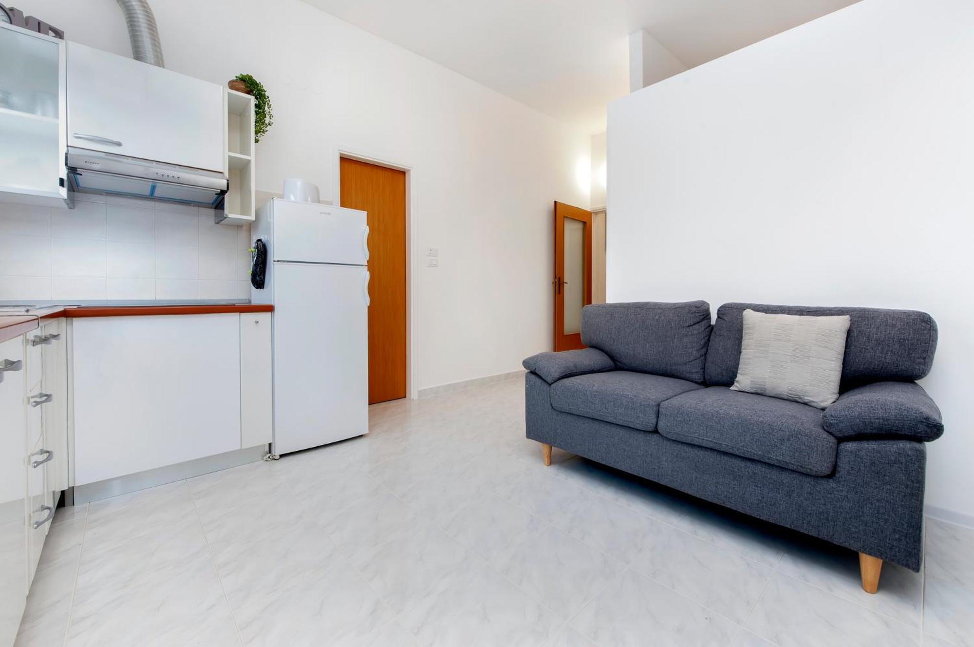 Apartman Nevera Adults Only 로비니 외부 사진